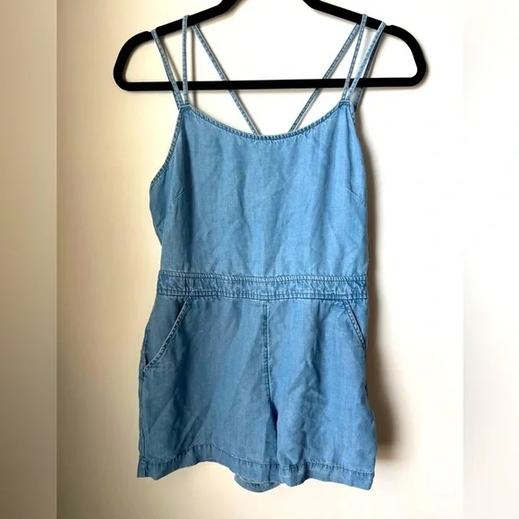 Ann Taylor LOFT Blue Light Wash Strappy Chambray Romper With Pockets Size 2 - Picture 4 of 12